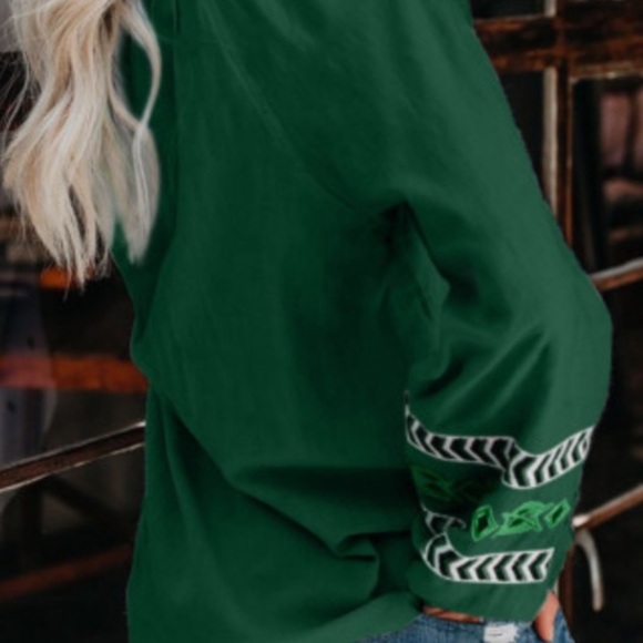 New 2X Green Embroidered Peasant Blouse - Picture 3 of 5
